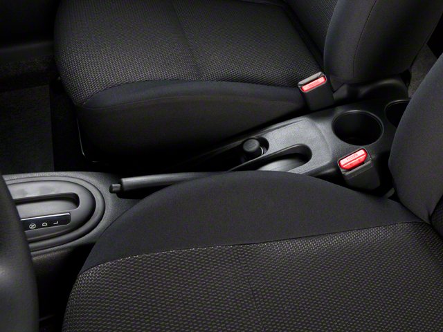 2012 Nissan Versa 1.6 SV