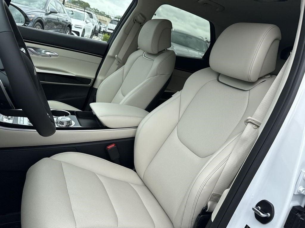 2026 Genesis GV70 2.5T