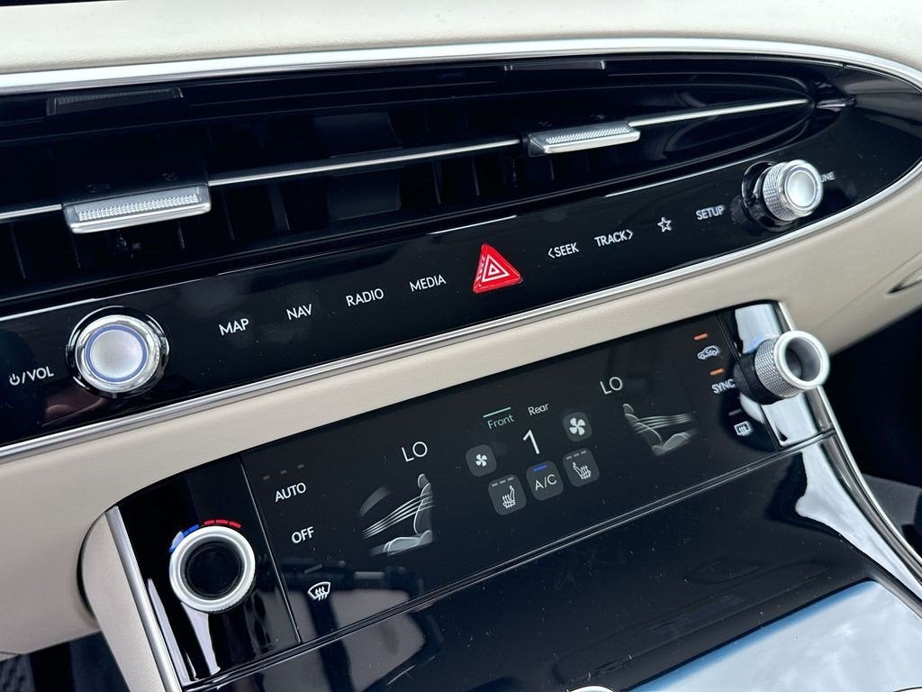 2026 Genesis GV70 2.5T