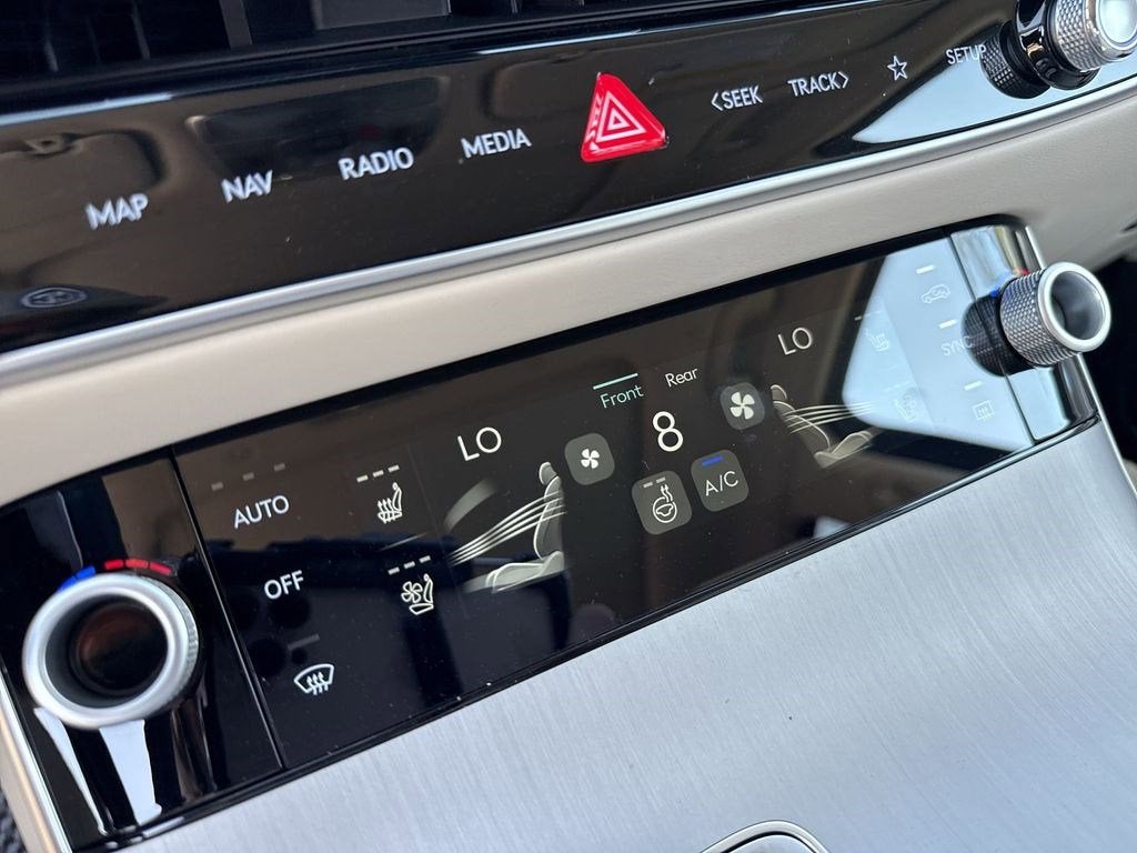 2026 Genesis GV70 2.5T Advanced