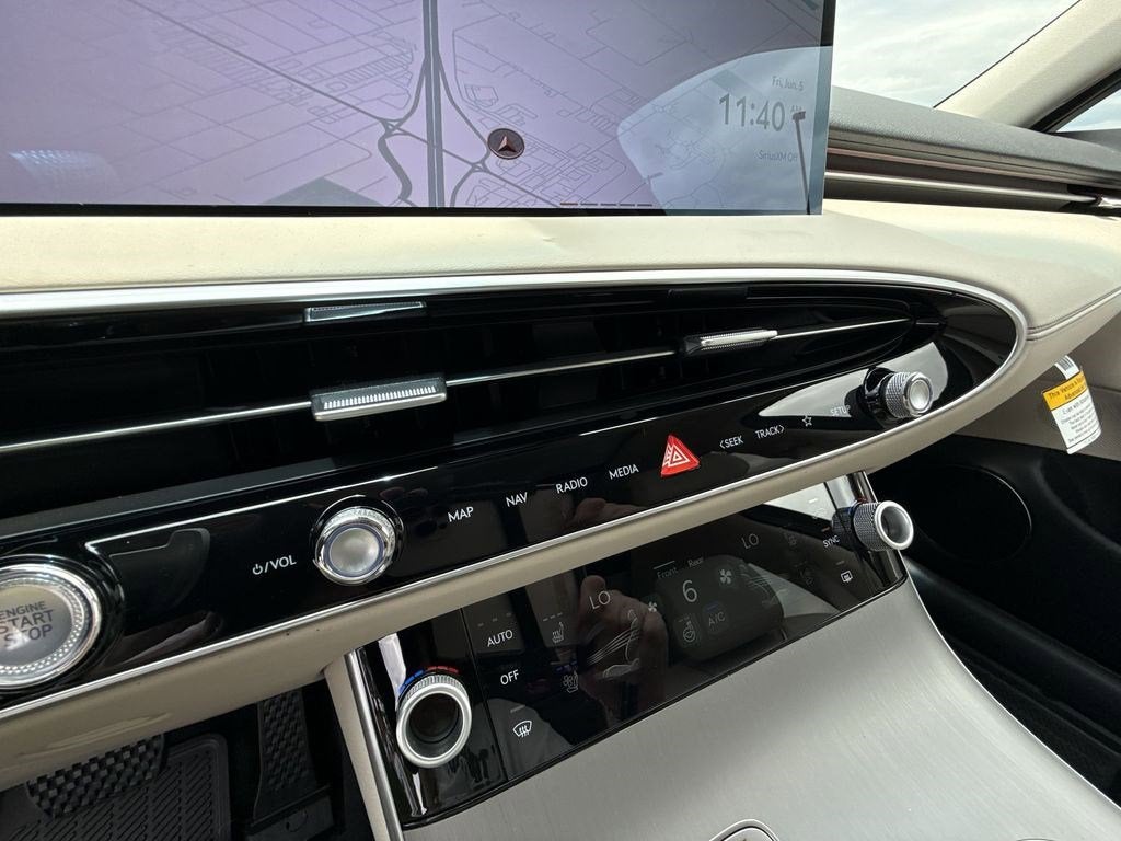 2026 Genesis GV70 2.5T ADVANCED