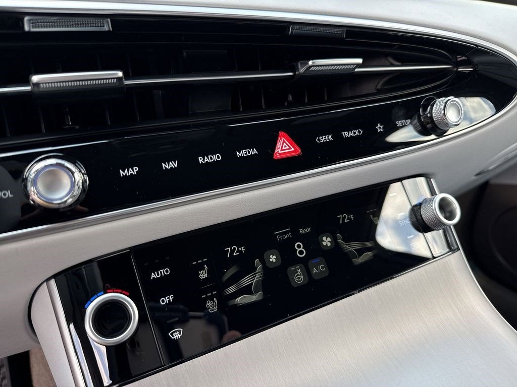 2026 Genesis GV70 2.5T Advanced