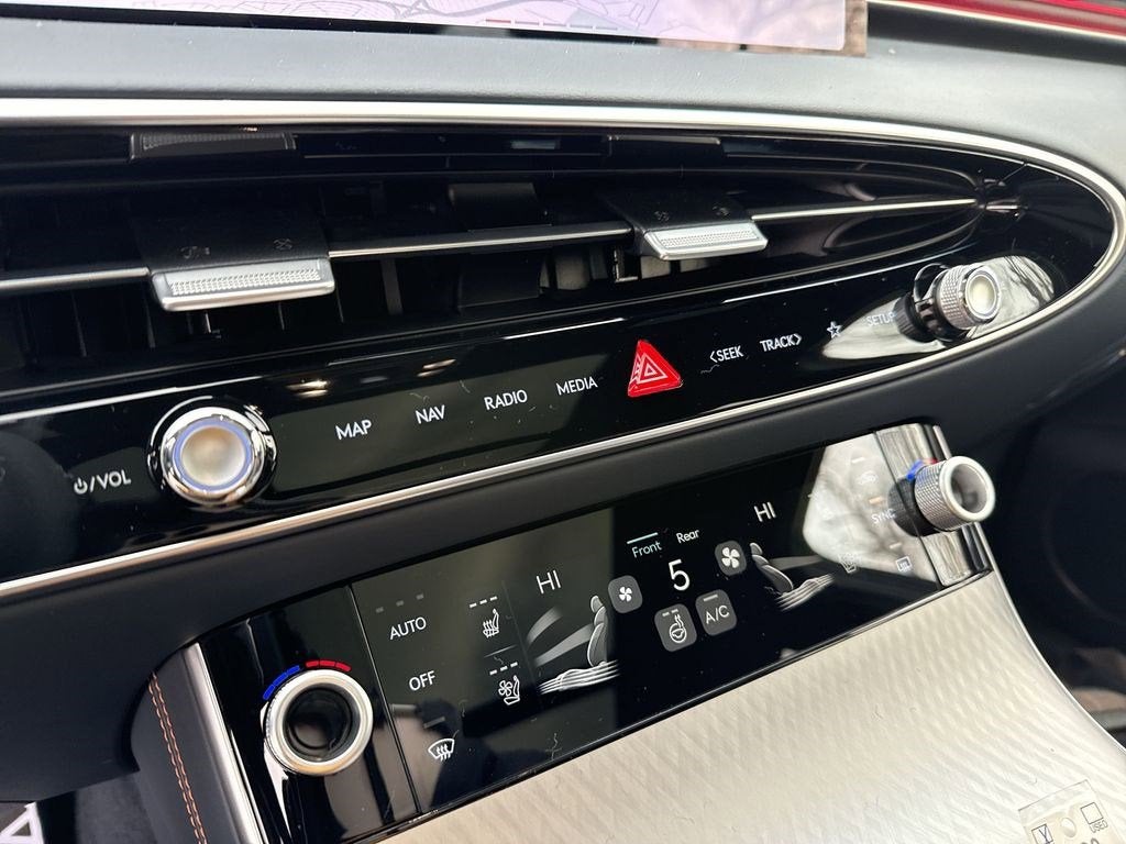 2026 Genesis GV70 2.5T SPORT PRESTIGE