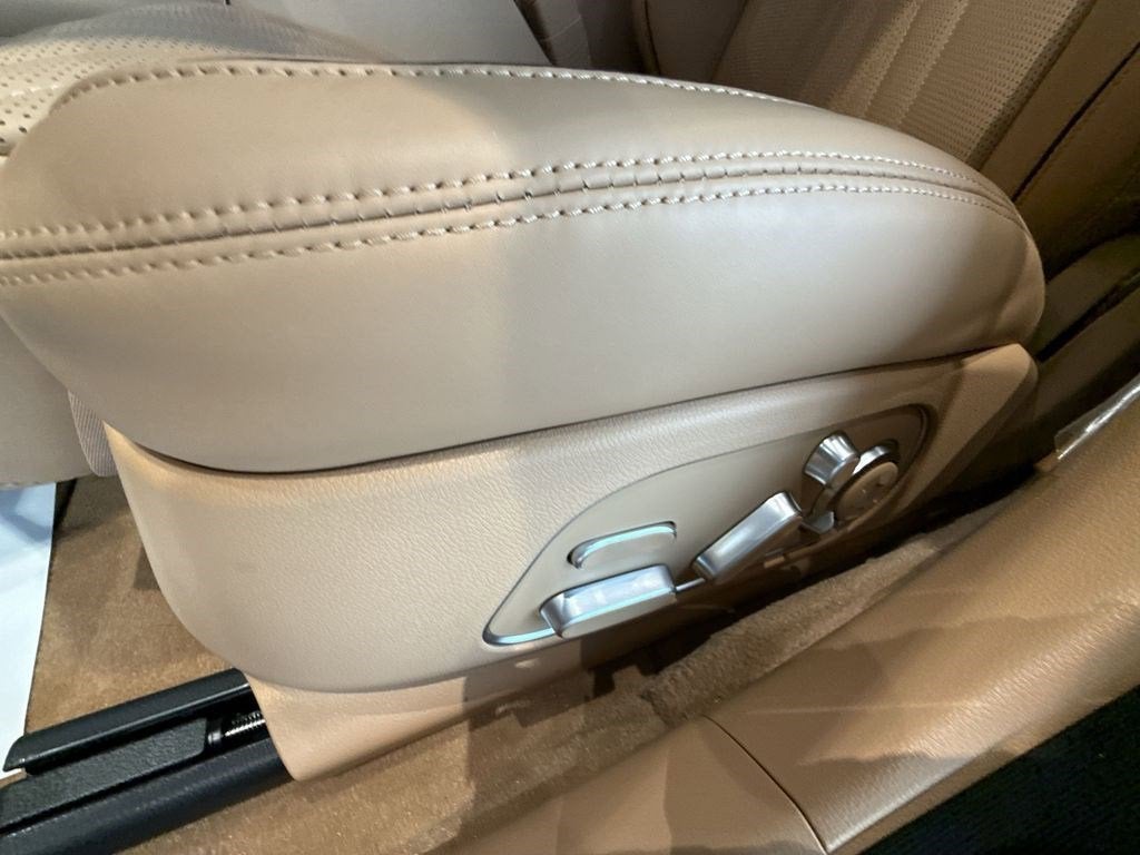 2026 Genesis G90 3.5T E-SC MHEV