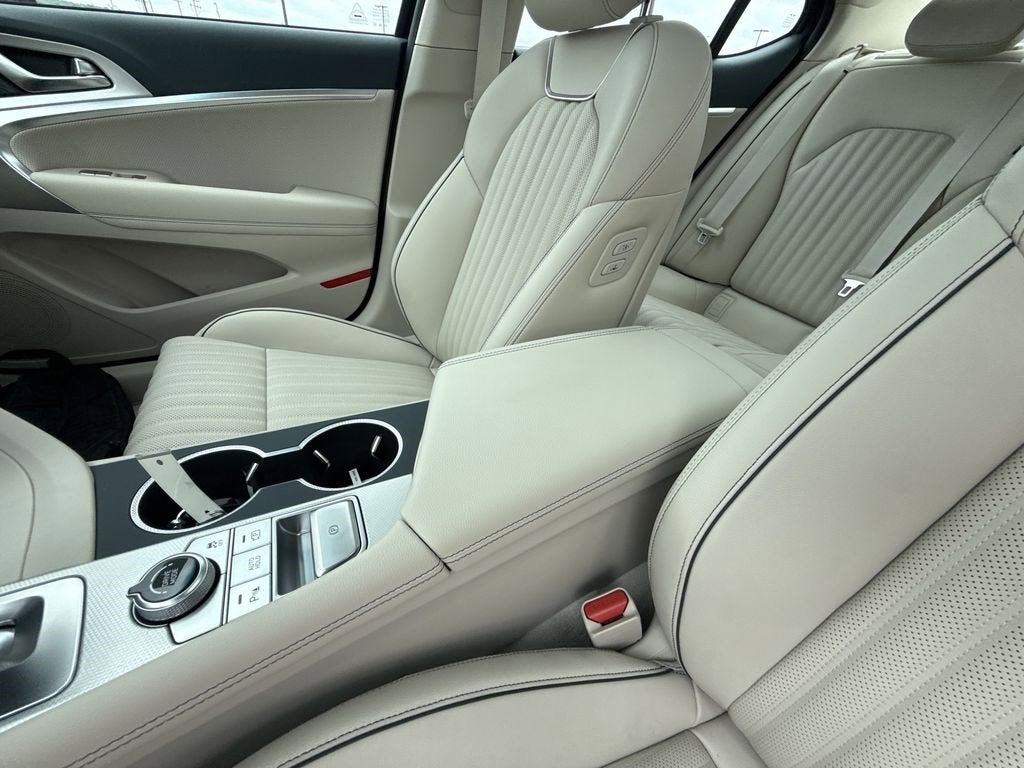 2026 Genesis G70 2.5T Prestige