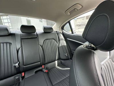 2026 Genesis G70 2.5T PRESTIGE