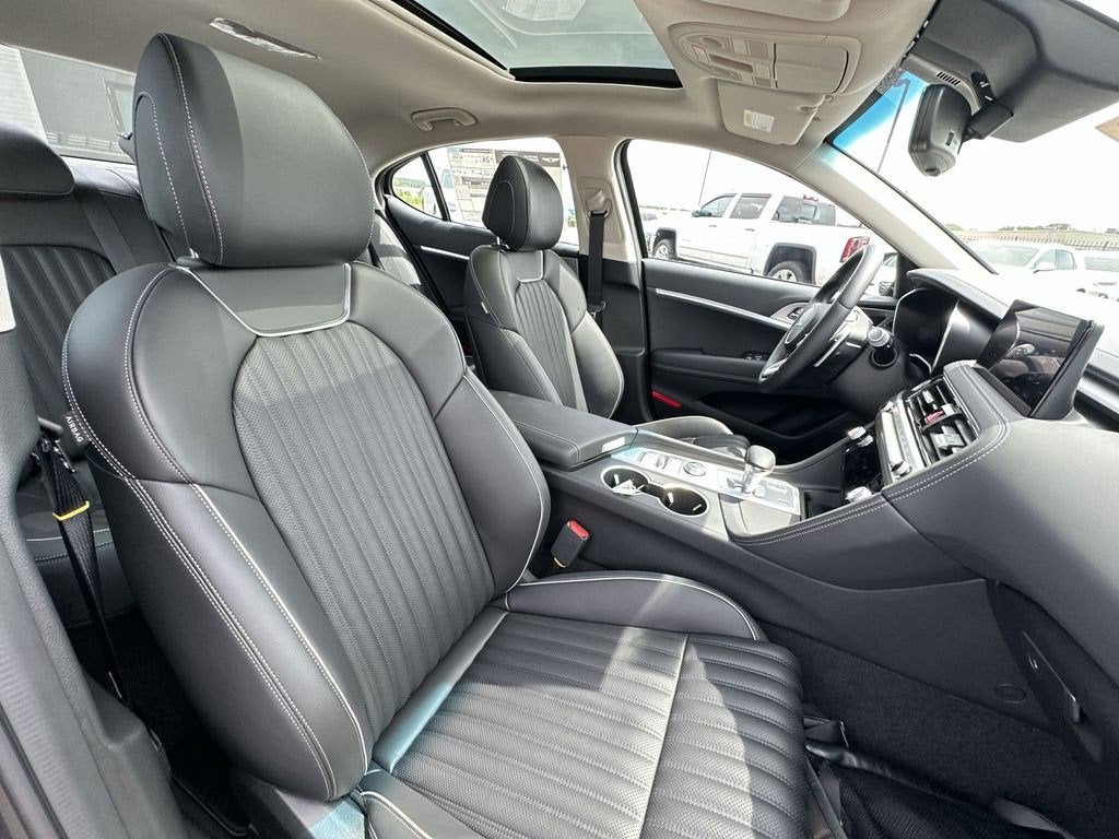 2026 Genesis G70 2.5T PRESTIGE