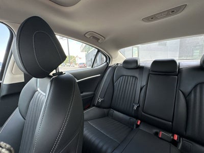 2026 Genesis G70 2.5T PRESTIGE