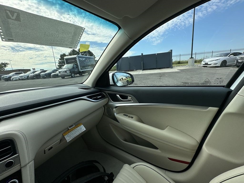 2026 Genesis G70 2.5T PRESTIGE