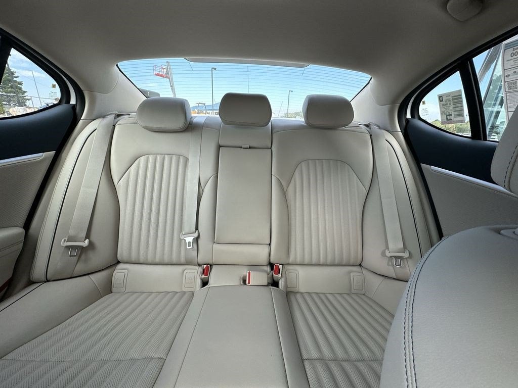2026 Genesis G70 2.5T PRESTIGE