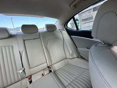 2026 Genesis G70 2.5T PRESTIGE