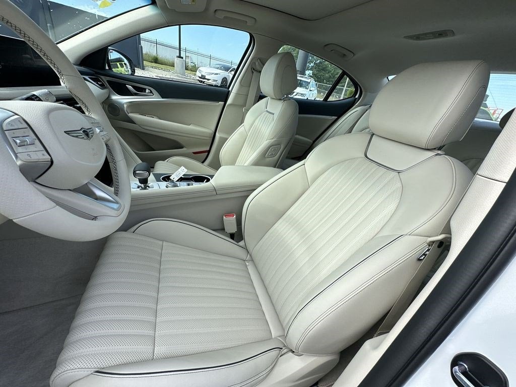 2026 Genesis G70 2.5T PRESTIGE