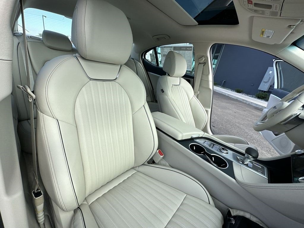 2026 Genesis G70 2.5T PRESTIGE