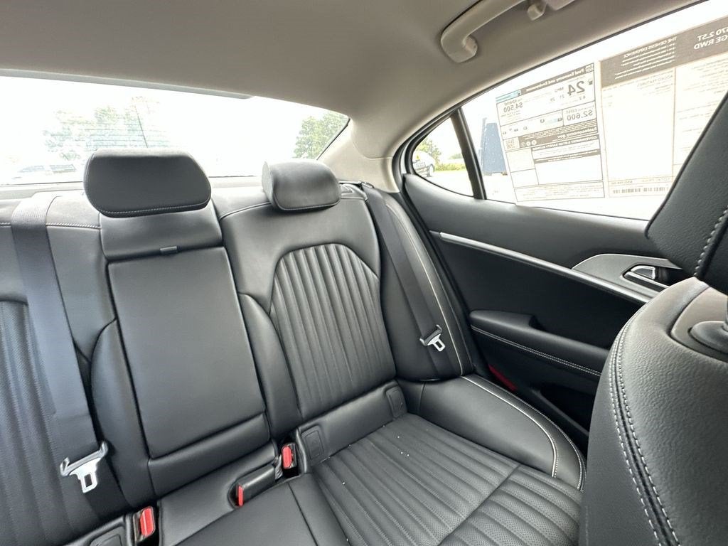 2026 Genesis G70 2.5T PRESTIGE