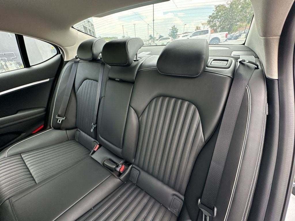 2026 Genesis G70 2.5T PRESTIGE