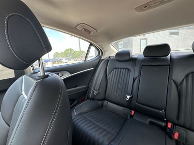 2026 Genesis G70 2.5T PRESTIGE
