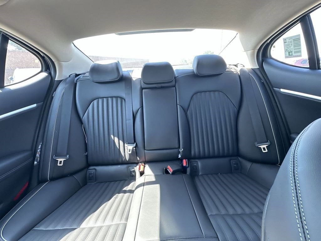 2026 Genesis G70 2.5T PRESTIGE