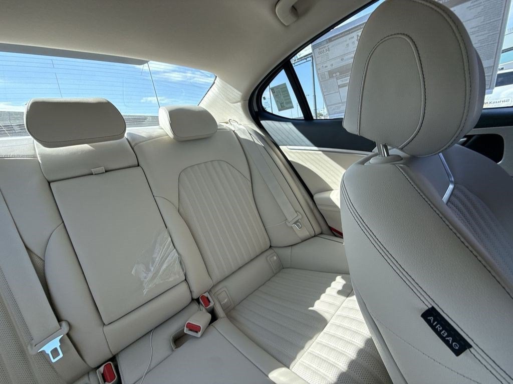 2026 Genesis G70 2.5T PRESTIGE