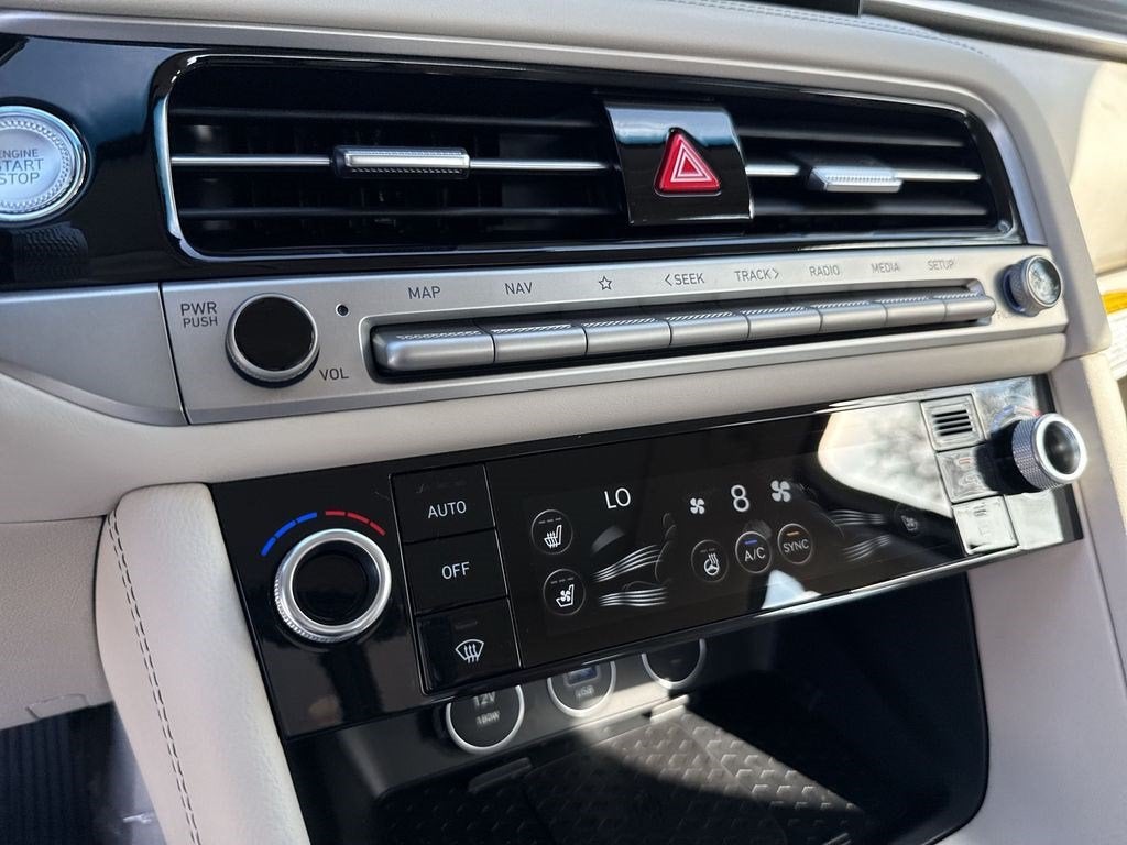 2026 Genesis G70 2.5T PRESTIGE