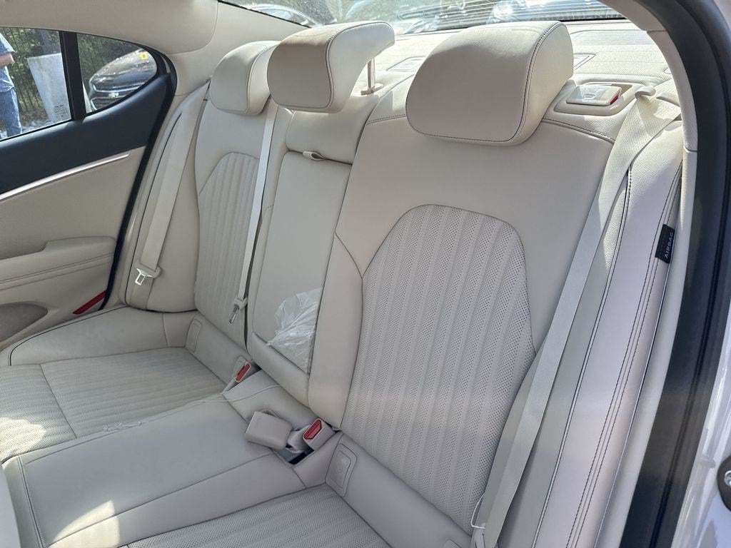 2026 Genesis G70 2.5T PRESTIGE