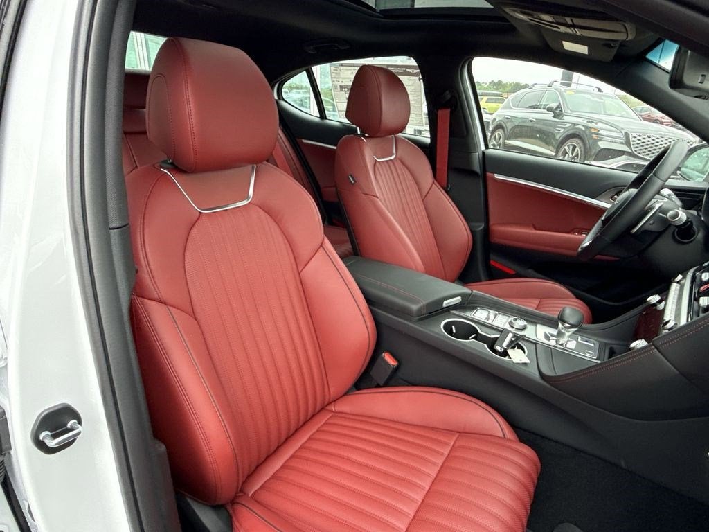 2026 Genesis G70 3.3T Sport Prestige