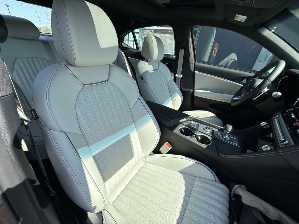 2026 Genesis G70 3.3T Sport Prestige