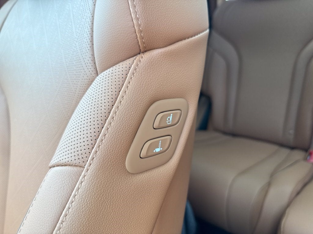 2027 Genesis GV80 2.5T PRESTIGE