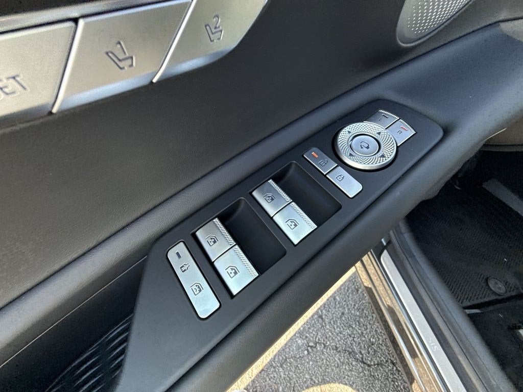 2027 Genesis GV80 2.5T PRESTIGE