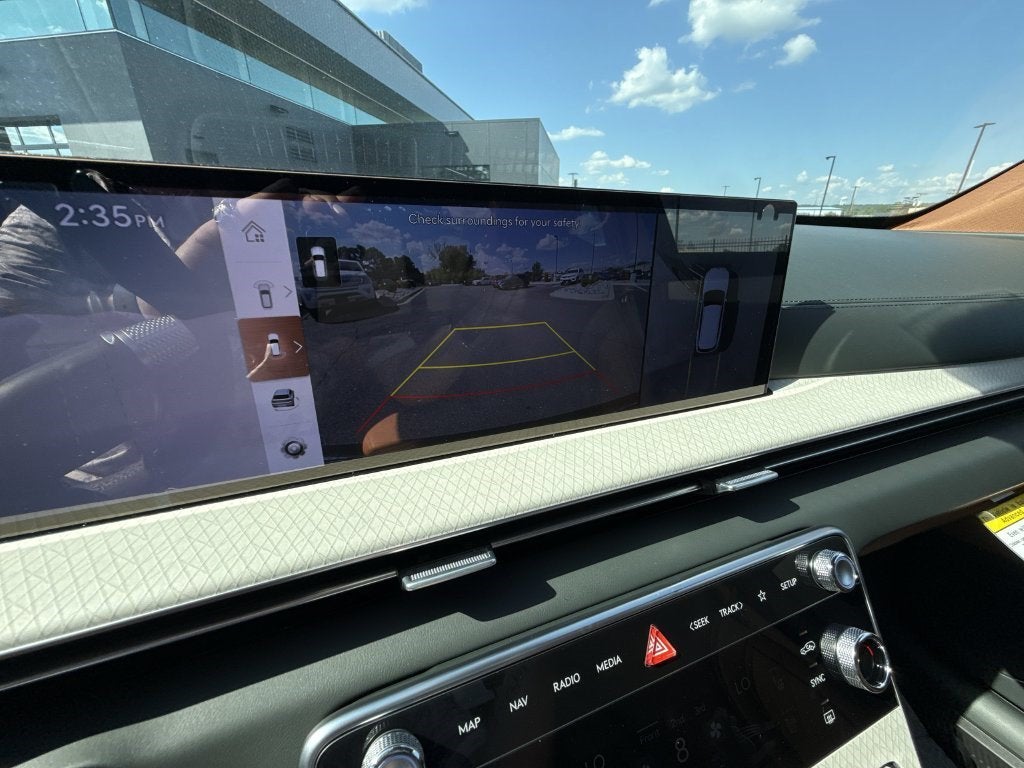 2027 Genesis GV80 2.5T PRESTIGE