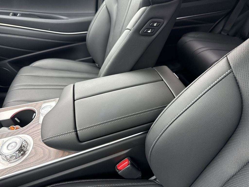 2026 Genesis GV80 2.5T