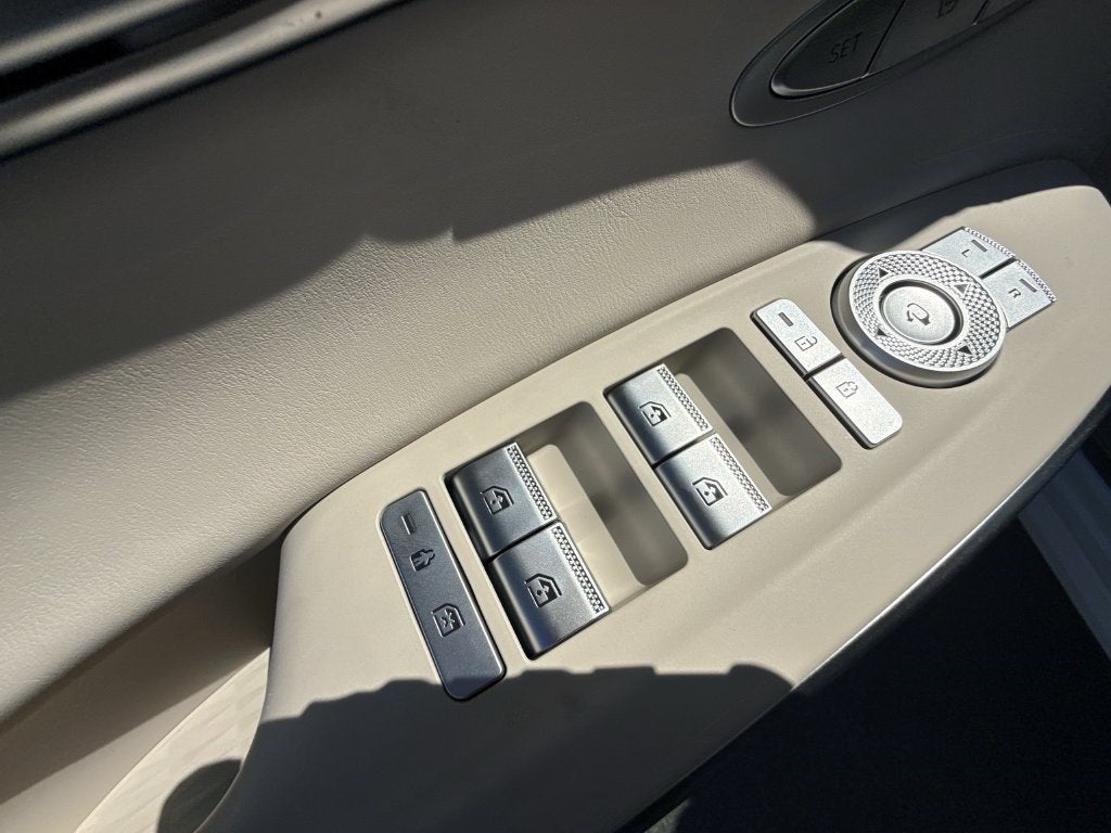 2027 Genesis GV70 2.5T SELECT