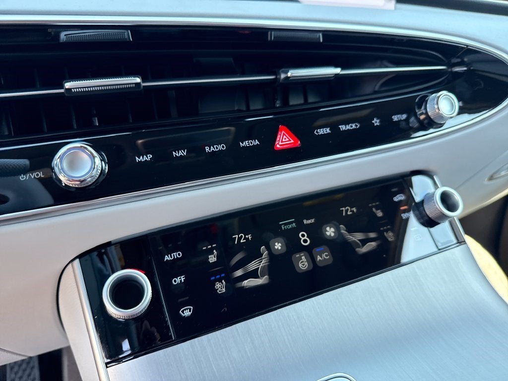 2027 Genesis GV70 2.5T ADVANCED