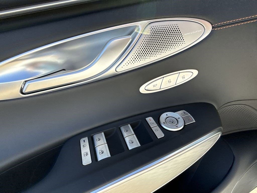 2026 Genesis GV70 2.5T SPORT PRESTIGE