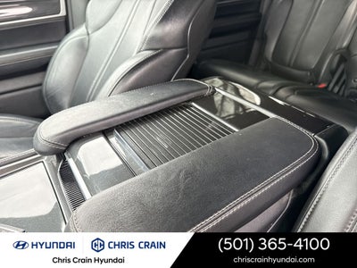 2023 Jeep Wagoneer Base