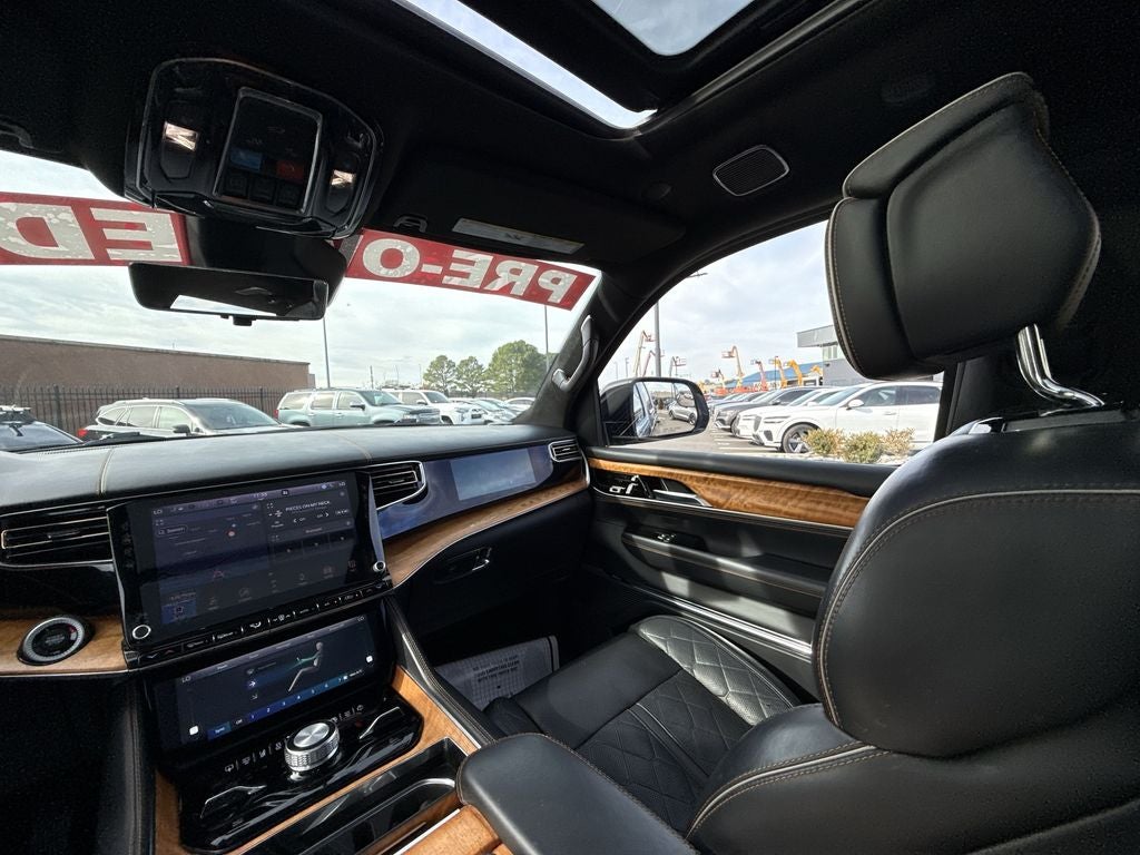 2022 Jeep Grand Wagoneer Series III