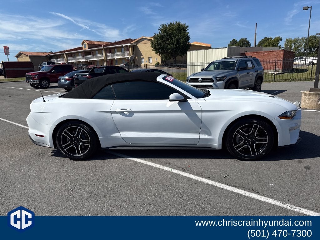 2022 Ford Mustang EcoBoost