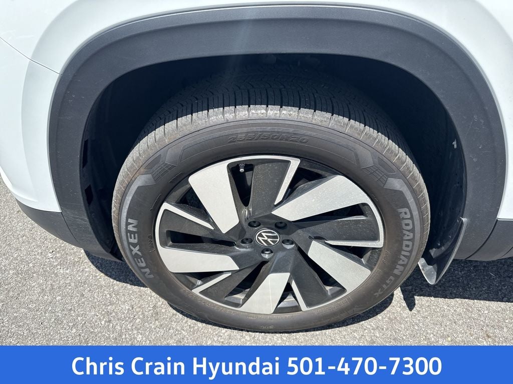 2025 Volkswagen Atlas Cross Sport 2.0T SE w/Technology