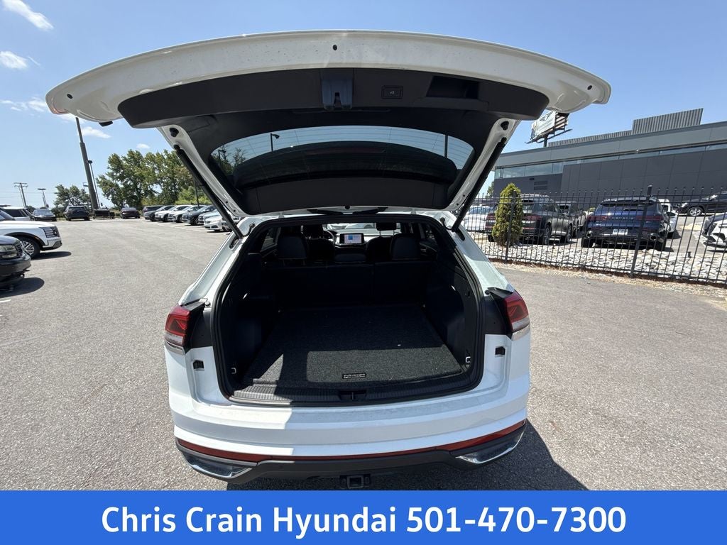 2025 Volkswagen Atlas Cross Sport 2.0T SE w/Technology