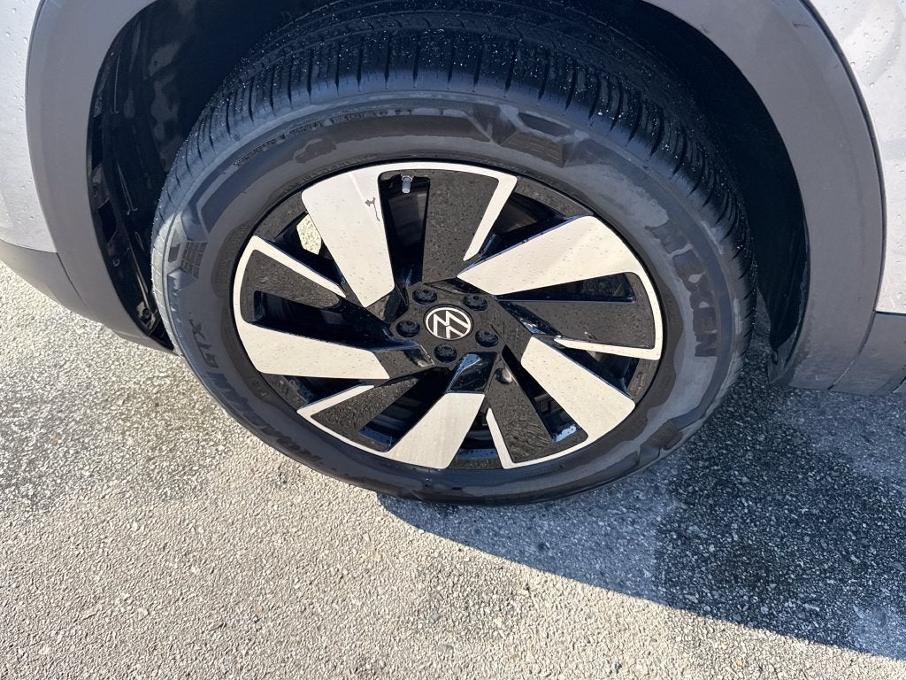 2026 Volkswagen Atlas Cross Sport SE w/Technology