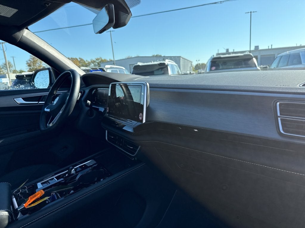 2026 Volkswagen Atlas Cross Sport SE w/Technology