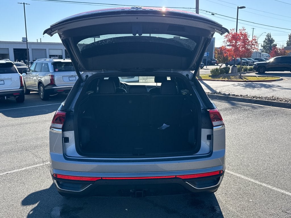 2026 Volkswagen Atlas Cross Sport SE w/Technology