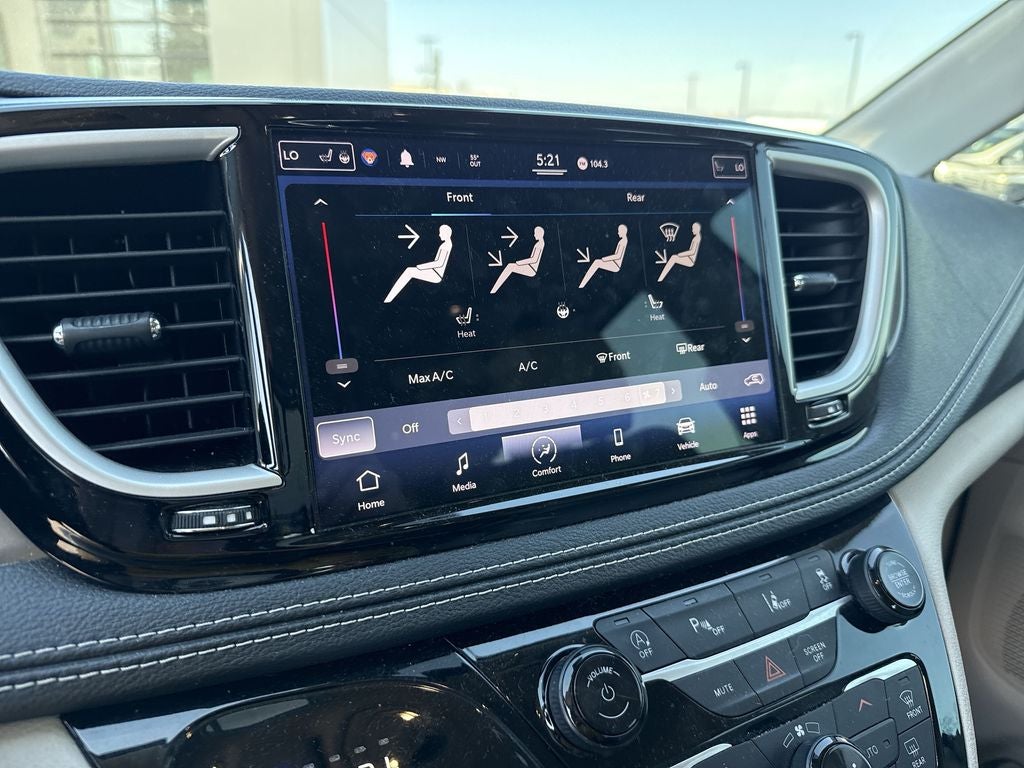 2021 Chrysler Pacifica Touring L