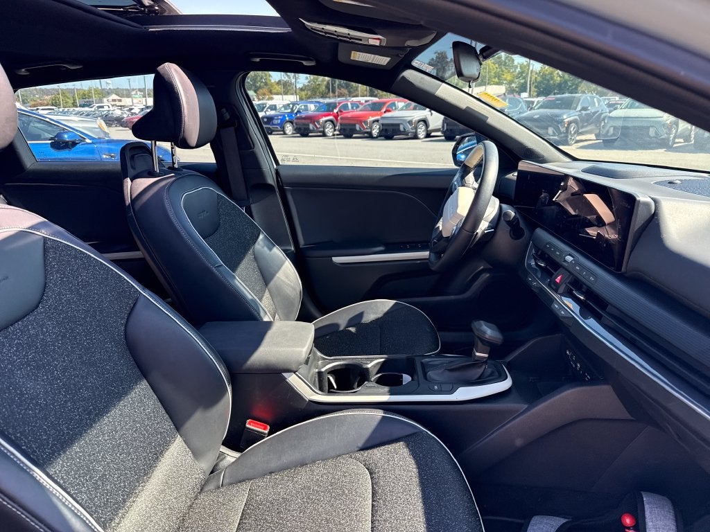 2025 Kia K4 GT-Line