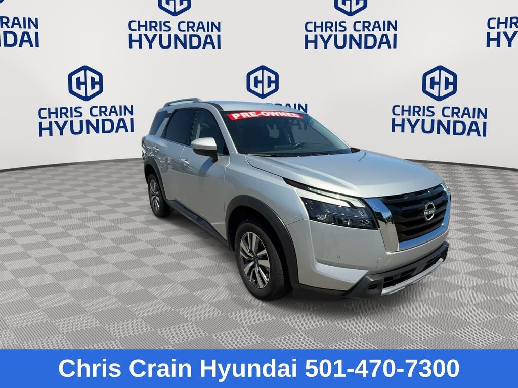 2025 Nissan Pathfinder SL