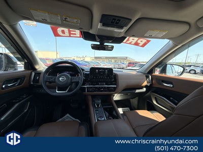 2023 Nissan Pathfinder Platinum