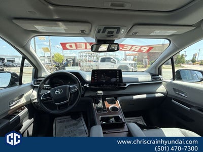 2024 Toyota Sienna XLE 8 Passenger
