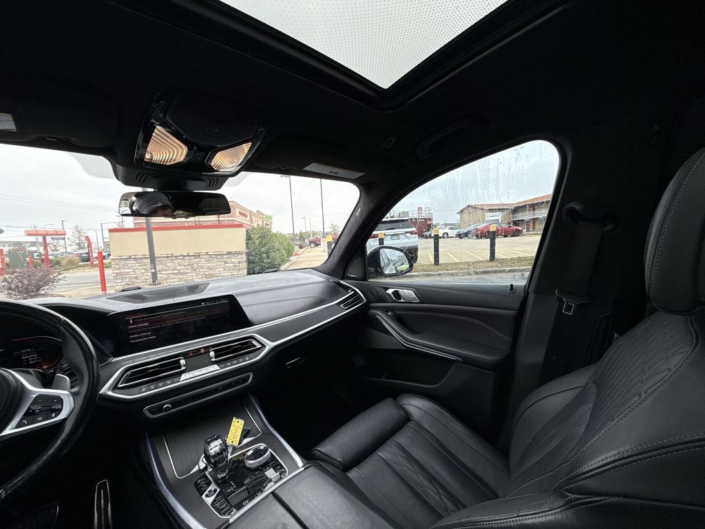2022 BMW X7 M50i