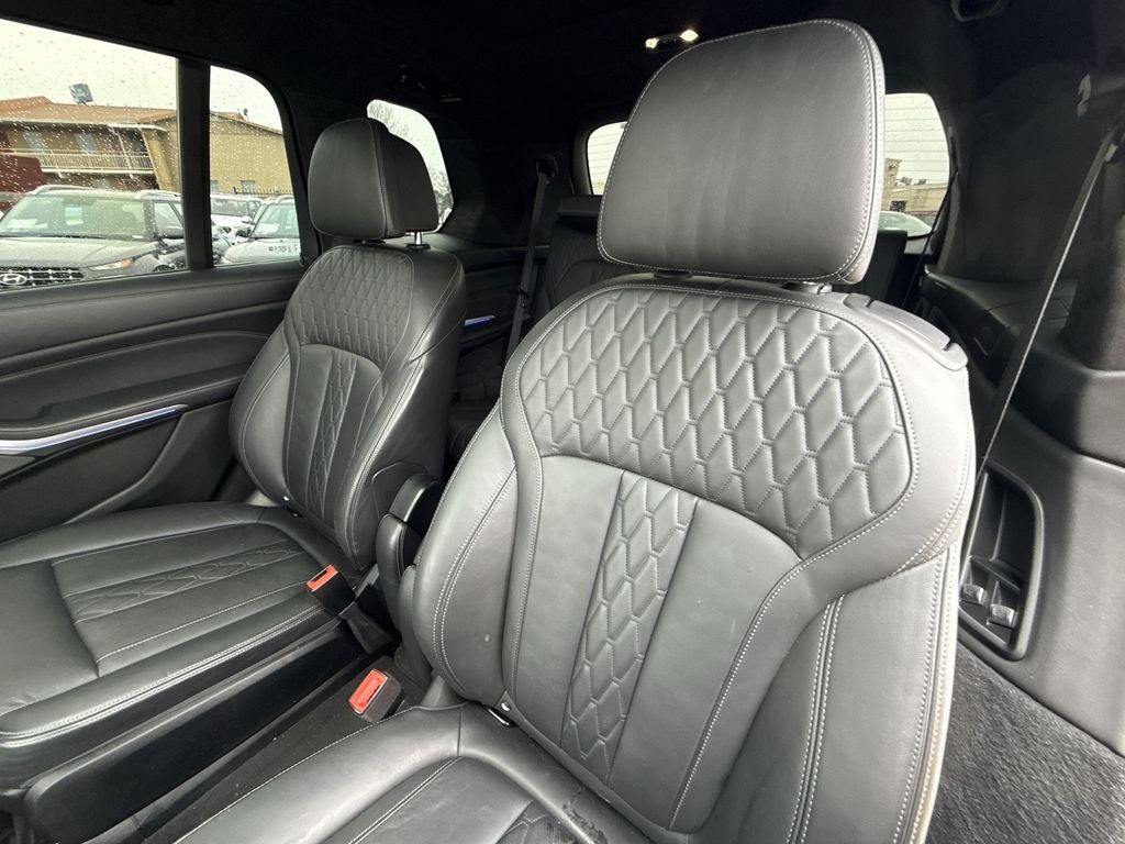 2022 BMW X7 M50i