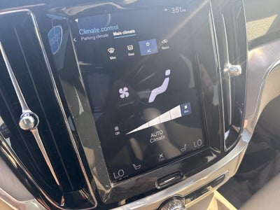 2020 Volvo S60 T6 Momentum