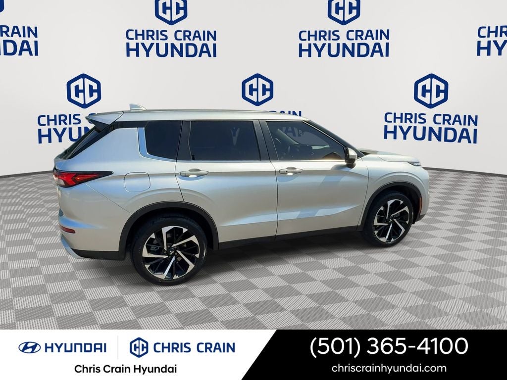 2024 Mitsubishi Outlander SE